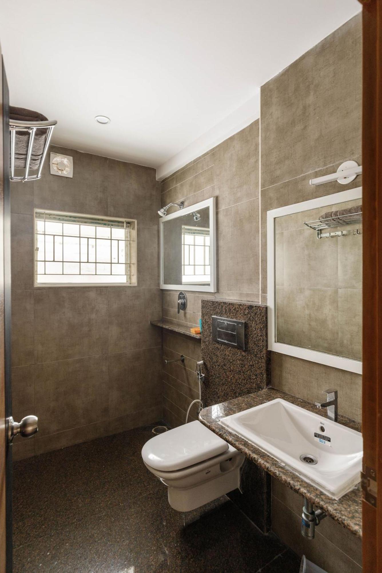 Classic Heights Serviced Apartments, Near Iim Bangalore, Buitenkant foto